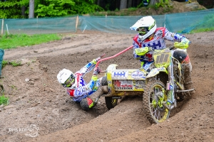 Willemsen/Bax pakken manchezege in GP zijspancross in Tsjechie